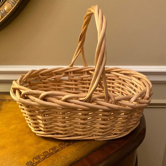 Oval Beige Tan Boho Wicker Basket with Handle - Picture 3 of 5